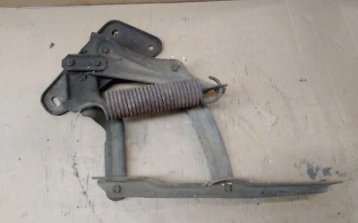 Chevrolet C20 1979 bisagra de capó lateral derecho      Foto 1 de 4