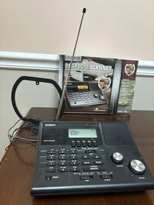 Uniden Bearcat BC340CRS Desktop Scanner mit AM/FM Radio, Wecker, Wetter - Bild 1 von 4