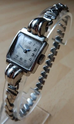 Womans 1940's Longines mechanical wristwatch - Image 1 of 4