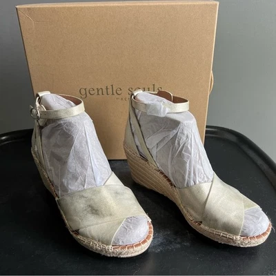 Sandalias de cuña alpargata dorada Kenneth Cole Gentle Souls talla 7,5 $179 Foto 1 de 4