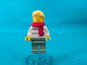 LEGO Minifigure - Woman, White Sweater Red Scarf Ice Blond Hai- No hol216- QTY 1 - Picture 1 of 5