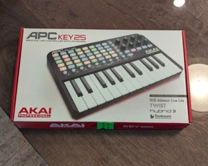 Akai Professional APC Key 25 Ableton MIDI Keyboard Controller 25 Keys 40 Pads - Picture 1 of 3