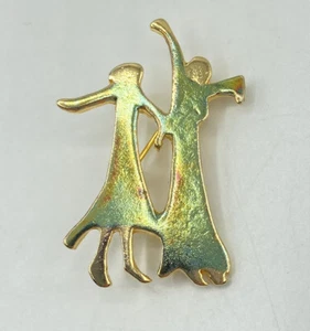 Handgefertigte handgemachte goldfarbene Frauen Schwestern tanzende Brosche signiert Pat V 1 3/4" - Bild 1 von 5