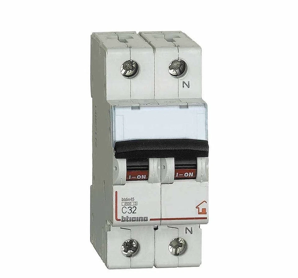Interruttore magnetotermico 1P+N 4,5kA 2 Moduli 32A BTICINO FC810NC32