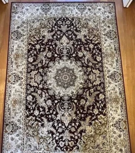 Pakistani hand made rug Principle colour maroon 200 x 300cm Free delivery w/5 mi - Picture 1 of 10