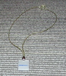 Auténtico collar de cadena promocional raro iluminado Nintendo Game Boy Advance SP - Imagen 1 de 3