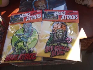 2x Retro-a-go-go Mars Attacks Iron-on Embroidered Patches - Picture 1 of 3