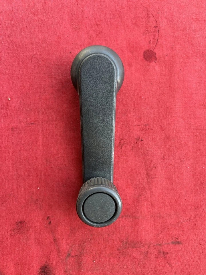 1986-1993 Mazda B2000 B2200 B2600 window crank handle  grey - Image 1 of 2
