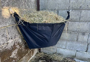 Turners Hay Sling Hay Bar Quick Fill Large Hay Corner Feeder Waterproof Haynet - Picture 1 of 10