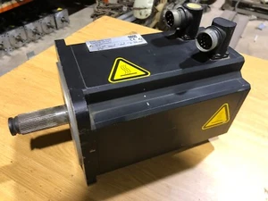 KUKA Roboter GmbH AC-Servomotor KK53Y-YYYU-017 2.83 kW 600v 5,5A Fanuc - Imagen 1 de 3