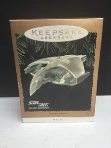 1995 ROMULAN WARBIRD - STAR TREK: THE NEXT GENERATION - HALLMARK ORNAMENT - NEU IN OVP - Bild 1 von 3