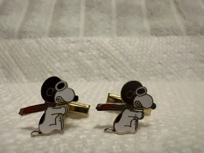 Gemelos esmaltados Snoopy Foto 1 de 4