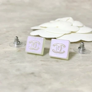 Chanel Authentic Earrings Coco Mark Square Pink Shell Logo Silver 1.1cm wide C01 - Picture 1 of 4