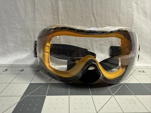 DEWALT Concealer Anti-Fog Dual Mold Safety Goggle -Clear - Picture 1 of 4