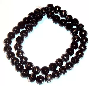 G680 schwarz blickdicht 8 mm Rund Silber Wirbel Metallic Zugbank Glasperlen 16 Zoll - Bild 1 von 1