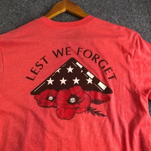 Grunt Style Tshirt Mens Medium Red Pink Veteran Poppy "Lest We Forget" - Picture 1 of 8