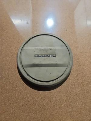 Центральный колпак ступицы колпака зажимной гайки обода 85 86 87 Subaru GL от оригинального производителя б/у закручивающийся - Изображение 1 из 4