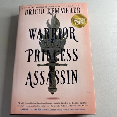 Warrior Princess Assassin Hardcover With Printed Edges Foto 1 de 4