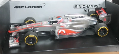 Modellauto VODAFONE MCLAREN MERCEDES MP4-27  aus den Jahr 2012 in 1:18 - Bild 1 von 4