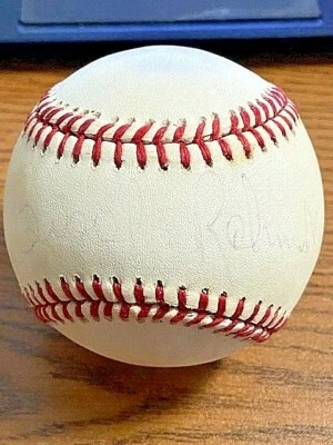 BROOKS ROBINSON 6 SIGNED AUTOGRAPHED OAL BASEBALL!  Orioles!  HOF! - Image 1 of 2