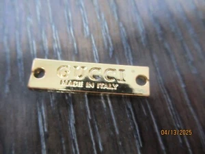 GUCCI ZIP PULL 27x8MM tono oro amarillo fuerte, ESTO ES PARA 1 - Imagen 1 de 4