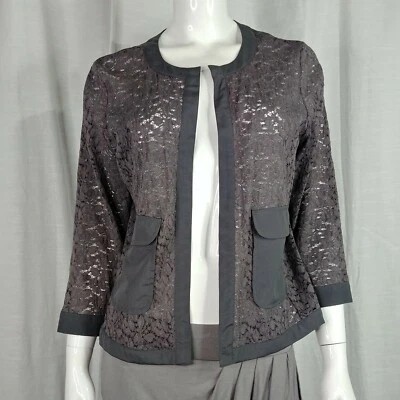 Blazer Alfani Floral Gris Encaje Talla Mediana Solapa Bolsillos Frontales Frente Abierto Foto 1 de 4
