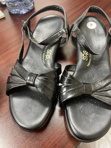 SAS Strappy Quarter Strap Wedge Black Patent Leather Sandals Strappy Size 7 Euc - Picture 1 of 10
