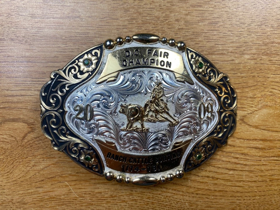 Пряжка для ремня чемпиона DC Fair Champion Ranch сортировка крупного рогатого скота (14-18) - Изображение 1 из 4