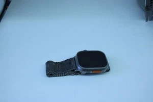 Apple Watch Ultra 2 GPS 49MM Natural Titanium w/ Black Sport Band A2986 - Photo 1 sur 7