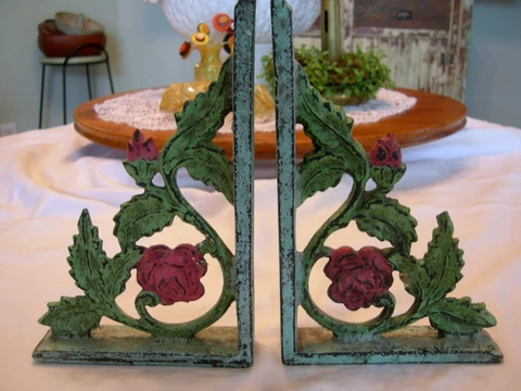 Pair: Victorian ART NOUVEAU CAST IRON CORBELS BRACKETS Chippy Paint Cover
