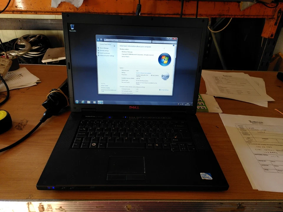 Dell Vostro 1520, Intel Celeron Dual-Core A 2.2 Ghz, 160 GB HDD, 1 GB Ram (424) - Immagine 1 di 4