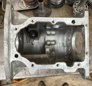 OEM Jeep Tremec T176 Transmission Case UPGRADED WITH STAINLESS THREADS - Picture 1 of 8