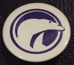 Polar Bear Vintage Pinback Button - Picture 1 of 3
