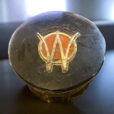 Gorra de botón Willys Overland Horn - 1930s 1940s Exactamente desconocido 2" de diámetro Foto 1 de 4