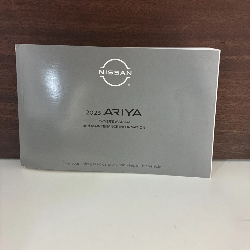 Nissan Ariya 2023 manual del propietario (solo libro) Foto 1 de 1