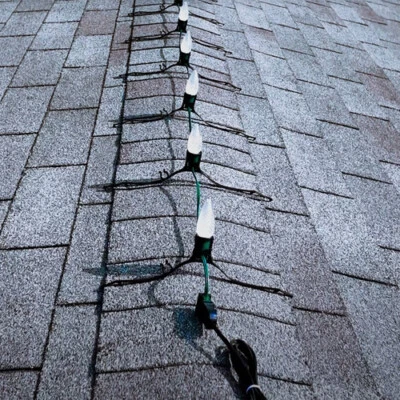 Rooftop Ridge Line Mounting Clips For Christmas Lights C9, C7, & More 25 Pack Foto 1 de 3