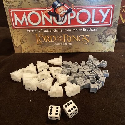 Monopoly Señor de los Anillos Trilogía 03 Reemplazo.Piezas de Juego Casas/Hoteles + Dados Foto 1 de 4