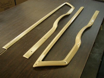 Nuevo de Lote Original Ford 1966 Galaxie Country Squire Station Wagon Guardabarros Molduras Borde Foto 1 de 4