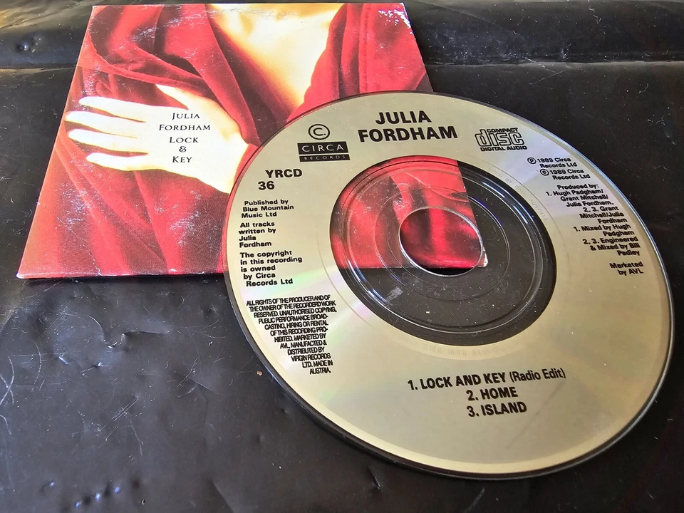 JULIA FORDHAM - LOCK AND KEY 89 3" MINI CD SINGLE (CIRCA): & NR MINT - Image 1 of 1