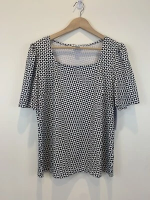 Top Liz Claiborne para mujer grande negro blanco estampado geométrico informal elástico Foto 1 de 4