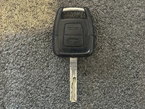 Vauxhall Astra Zafira Vectra 2 Button Key Fob Used - Picture 1 of 11