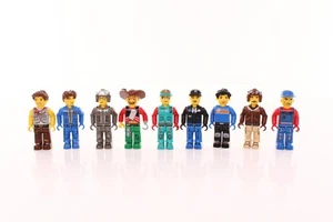 Lego Juniors lot of 9 x minifigures - Picture 1 of 3