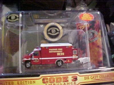 CÓDIGO 3 PHOENIX ARIZONA DEPARTAMENTO DE BOMBEROS UNIDAD AMBULANCIA RESCATE 31 NUEVO Foto 1 de 4