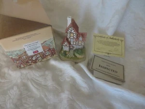David Winter Cottage THE QUACK'S COTTAGE COA BOX - Picture 1 of 5