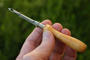 Vintage Susan Bates No. 6 Rug Punch Needle #7421 w/ Wire Gauge, Little Used - Picture 1 of 5