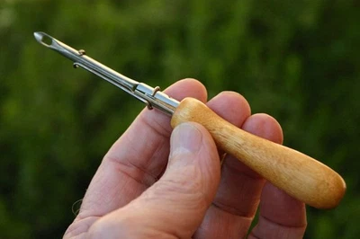 Vintage Susan Bates No. 6 Rug Punch Needle #7421 w/ Wire Gauge, Little Used - Image 1 of 4