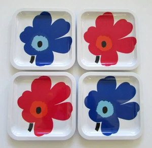 Juego de 4 Platos de Melamina MARIMEKKO Unikko Floral Isola Principal Rojo y Azul - Imagen 1 de 6