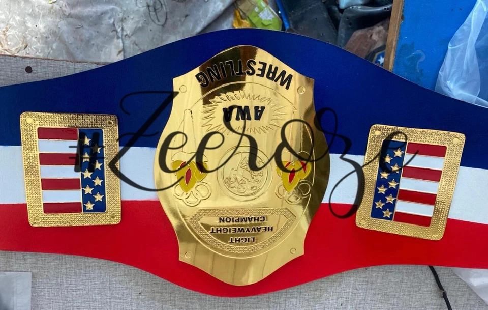 Réplica adulta do cinto de campeonato peso-pesado leve AWA - Imagem 1 de 3