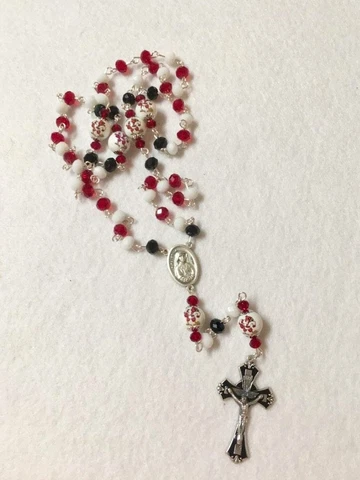 LOUISVILLE CARDINALS ROSARY NECKLACE JEWELRY GLASS BEADED COLLEGE UNIVERSITY Cover