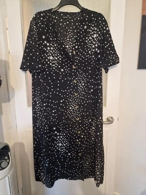 Boohoo Midi Dress Black With White Stars Print Size 16 VGUC - Image 1 of 4